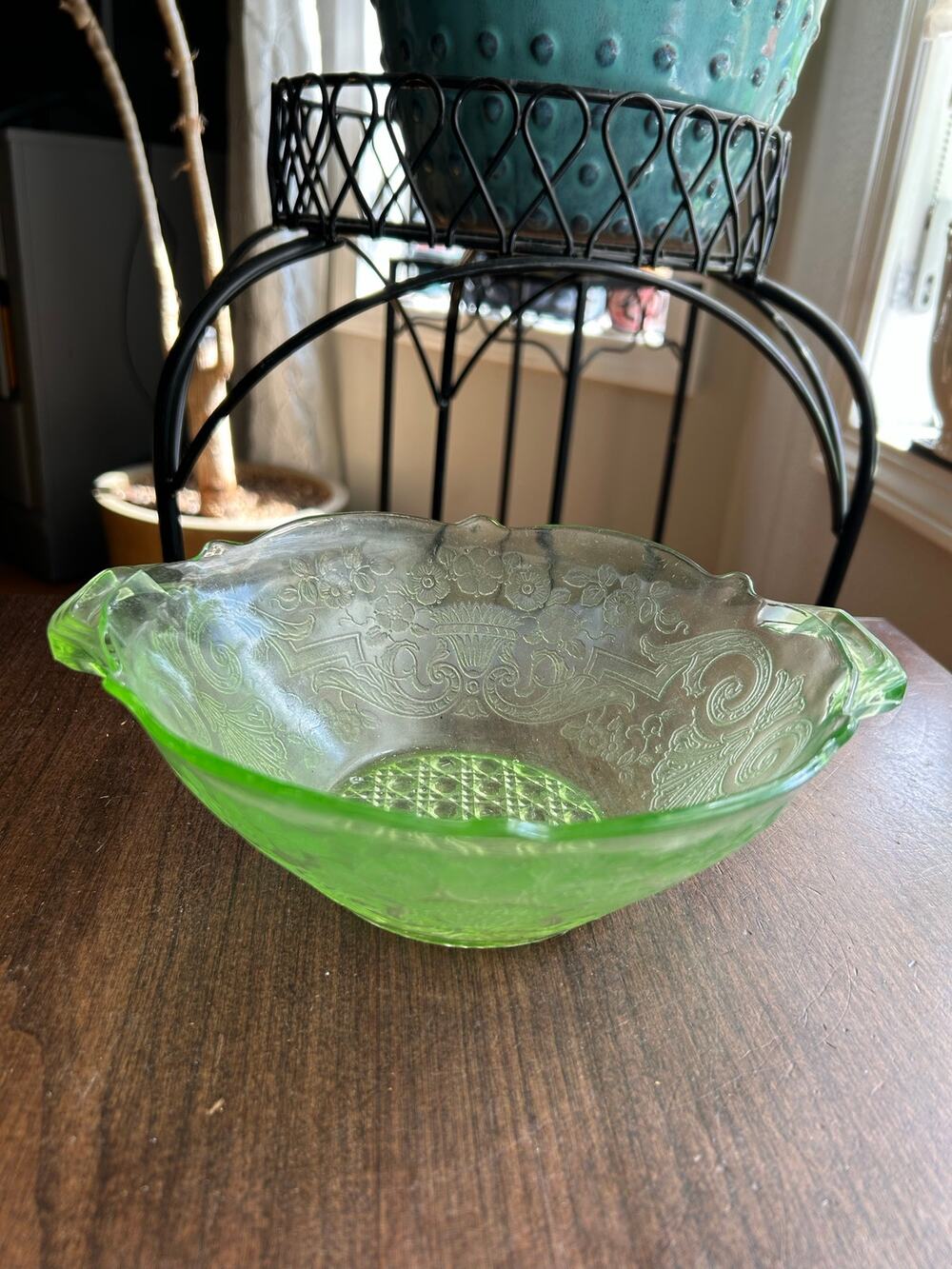 Vintage Uranium GREEN VASELINE DEPRESSION GLASS Serving Bowl